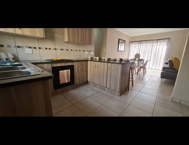 3 BEDROOM FREEHOLD FOR SALE IN WATERKLOOF HILL ESTATE